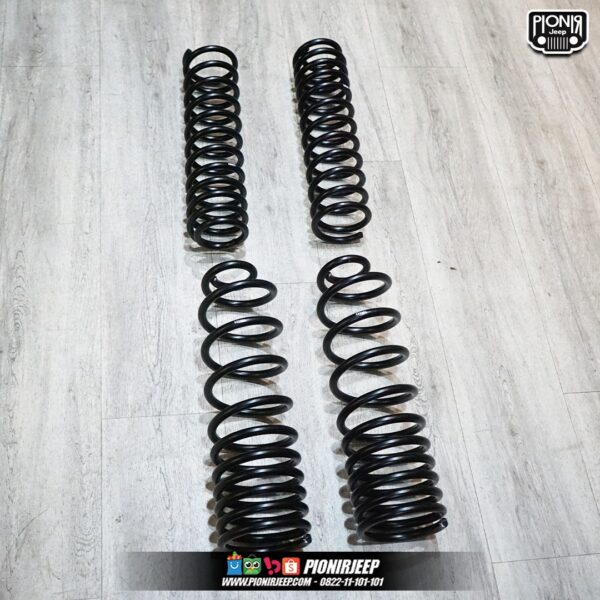 Modifikasi Jeep Rubicon di bengkel Pionir Jeep