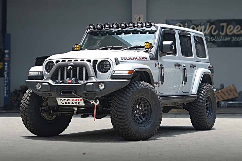 Modifikasi Jeep Rubicon JL ala Crazy Rich Sulawesi