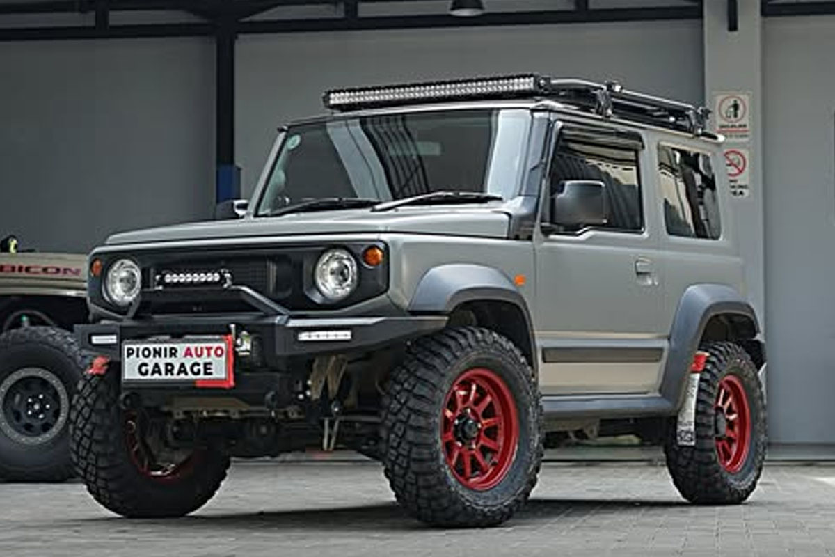 modifikasi Suzuki Jimny Om Mobi di Pionir Auto Garage 1