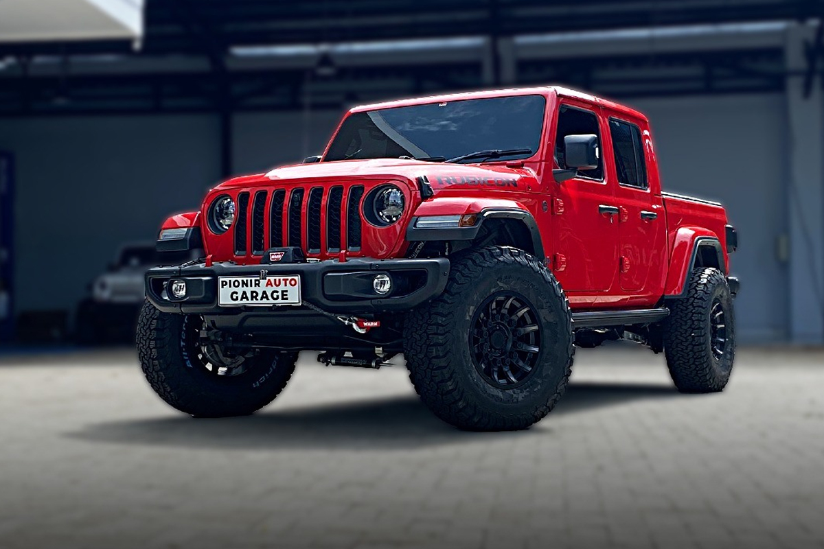 modifikasi jeep gladiator merah full pionir auto garage