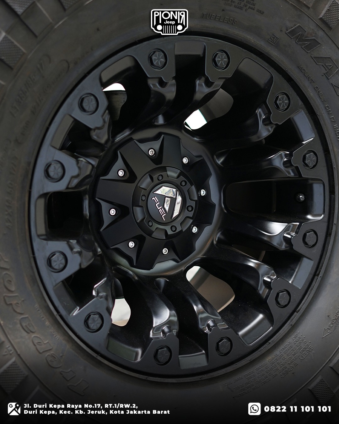 Velg Fuel Off-Road Vapor Ring 17 dengan Ban Maxxis Trepador 42 Inch
