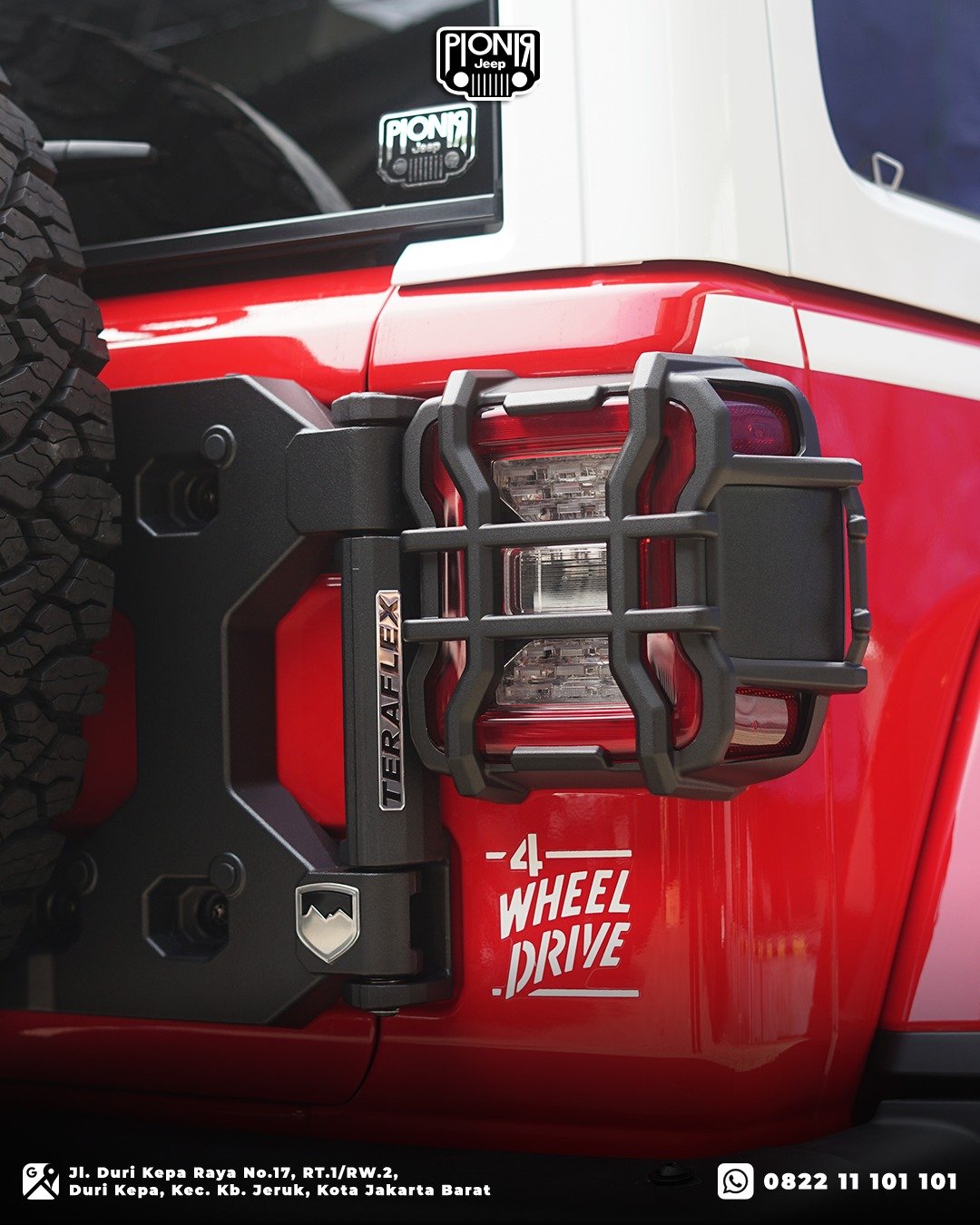 Aksesoris Pelindung Lampu Belakang Rugged Ridge Dan Tire Carrier Teraflex Alpha HD Jeep Wrangler Rubicon JL Whitecap Edition 2026 PIONIR JEEP