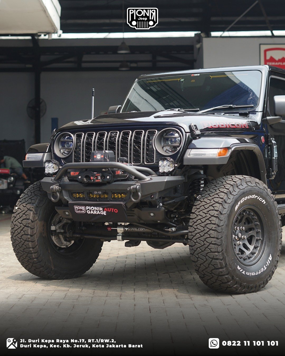 Detail bemper depan DV8 Offroad dan winch OVS Scar 12P pada Jeep Gladiator