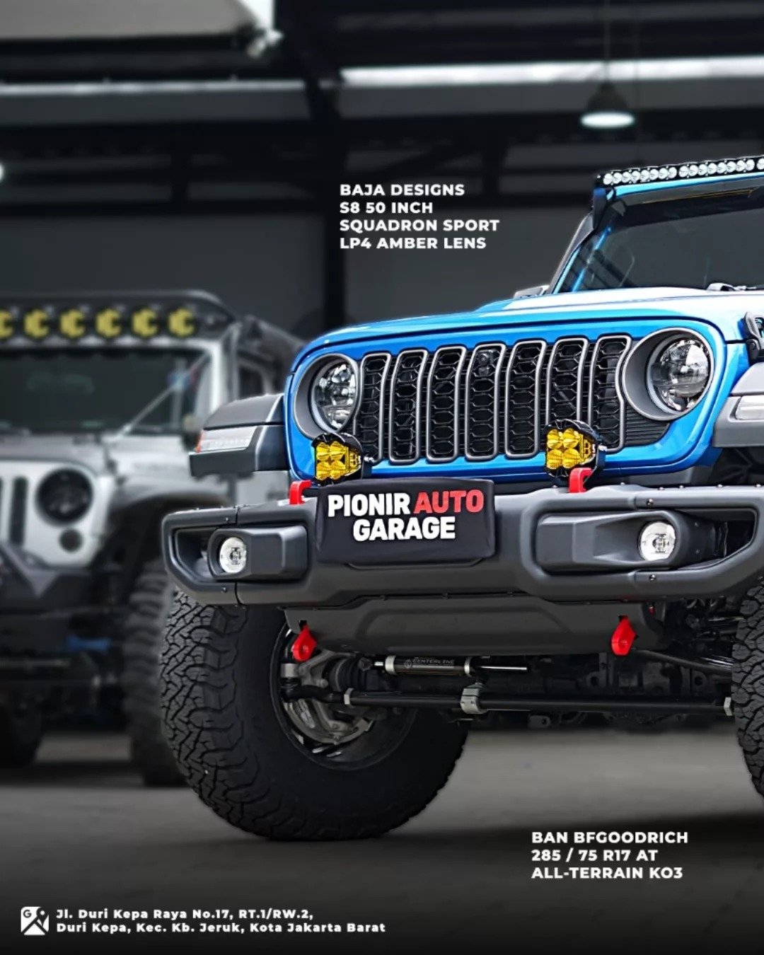 Aksesoris bemper Mopar dan lampu Baja Designs Jeep Rubicon JL