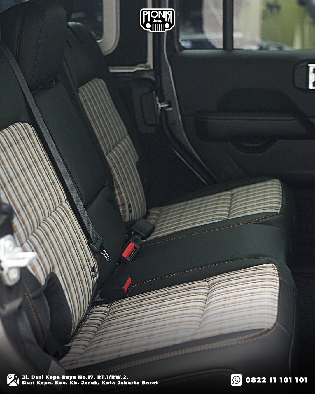 Modifikasi interior mewah dengan lapisan kulit jok edisi khusus Jeep Rubicon 85th Anniversary